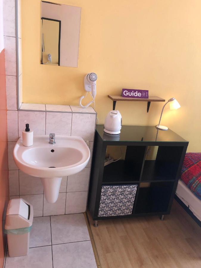 U Szermierzy Hostel Вроцлав Екстериор снимка