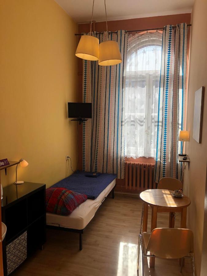 U Szermierzy Hostel Вроцлав Екстериор снимка