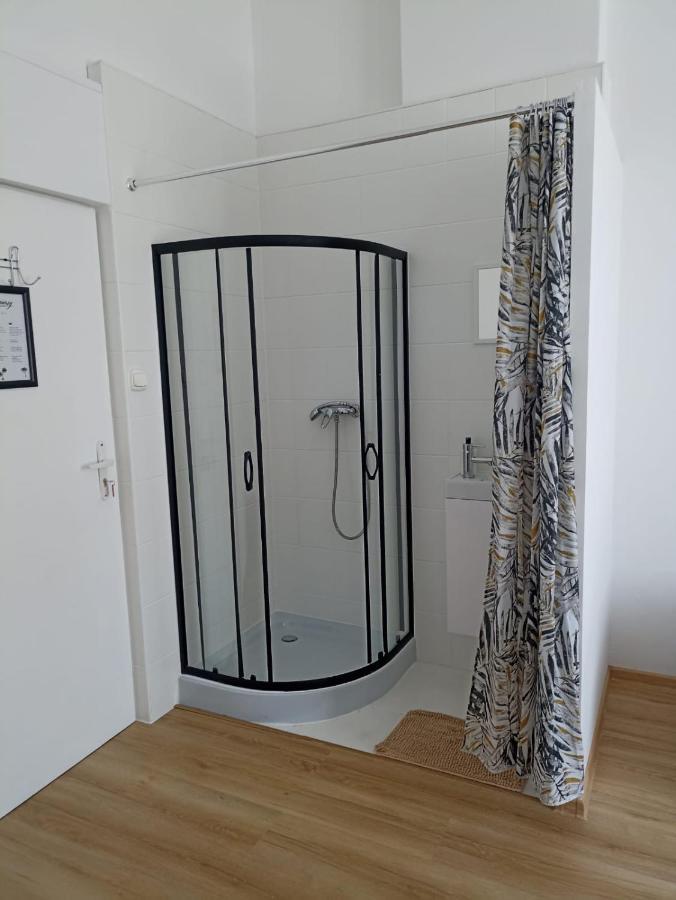 U Szermierzy Hostel Вроцлав Екстериор снимка