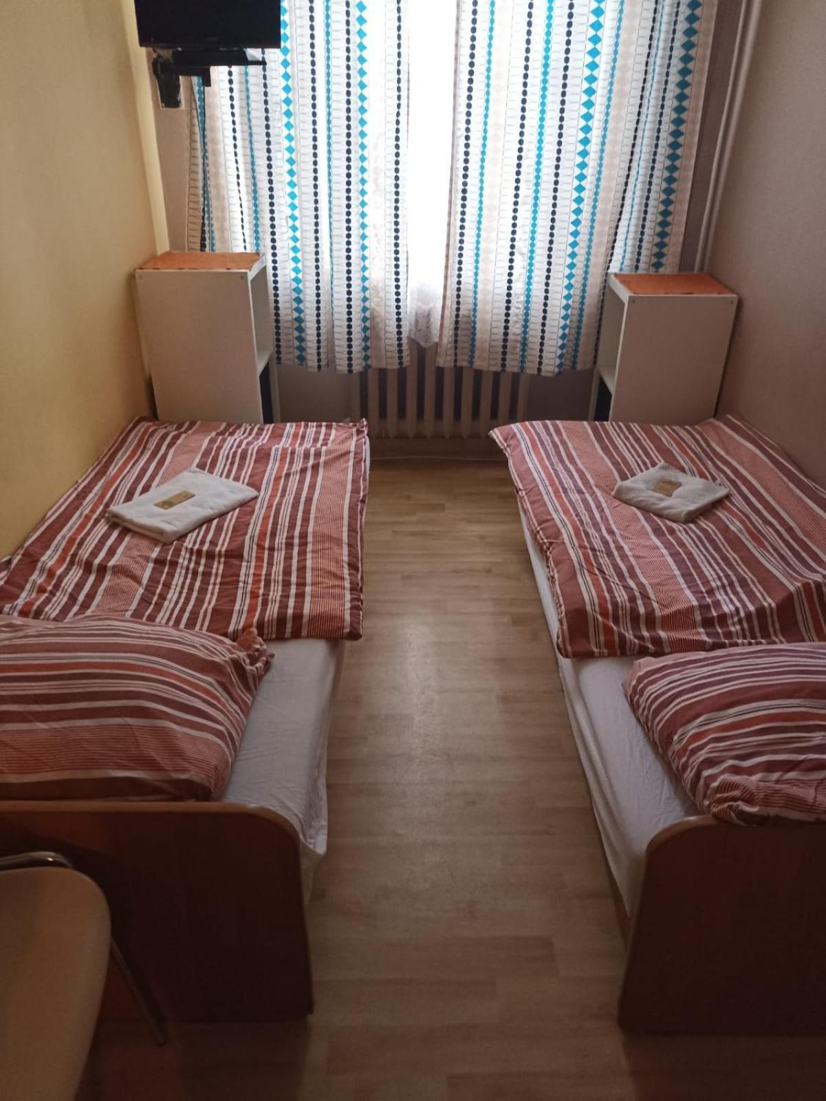 U Szermierzy Hostel Вроцлав Екстериор снимка